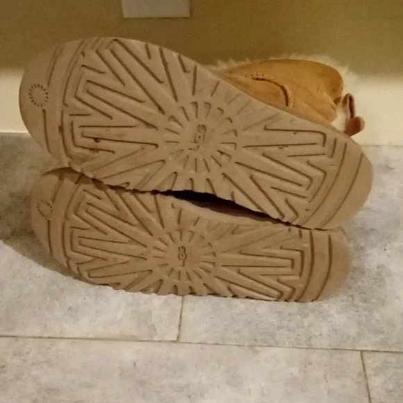 UGG boots size 8 women - Picture 5 of 6